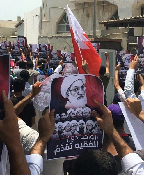 Bahraini authorities ban Friday Prayer for 5th consecutive week, rally held outside Imam Sadiq Mosque