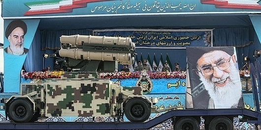  Cumhurbaşkanı Ruhani’nin katıldığı törende İran’ın yerli füze savunma sistemi görücüye çıktı 