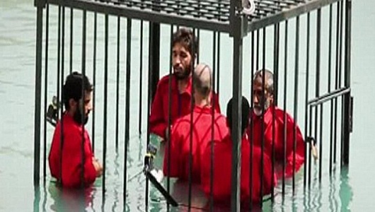 Terör örgütü IŞİD 14 Iraklı’yı kafese koyup suda boğdu