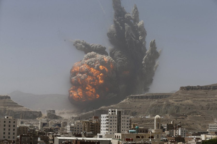 Saudi aggressor forces bombard a school in Yemen's Ta’izz