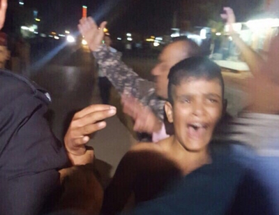فيديو / اعتقال طفل عمره (14) قبل تفجير نفسه بين المدنيين في كركوك
