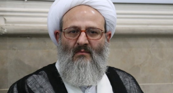 Senior Shia scholar: Good morals along with proper behavior attract youth to mosques