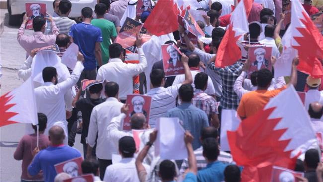 Bahrain starts sentencing top cleric supporters to prison