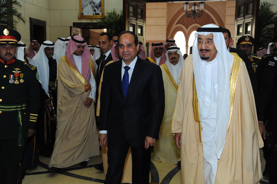 السيسي يطالب السعودية بتفهم الإجراءات الدستورية بعد ثبوت "تيران وصنافير" مصريتهما قضائيا