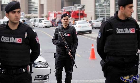 السلطات التركية تطرد 5 مقدونيين تكفيريين الى بلدهم