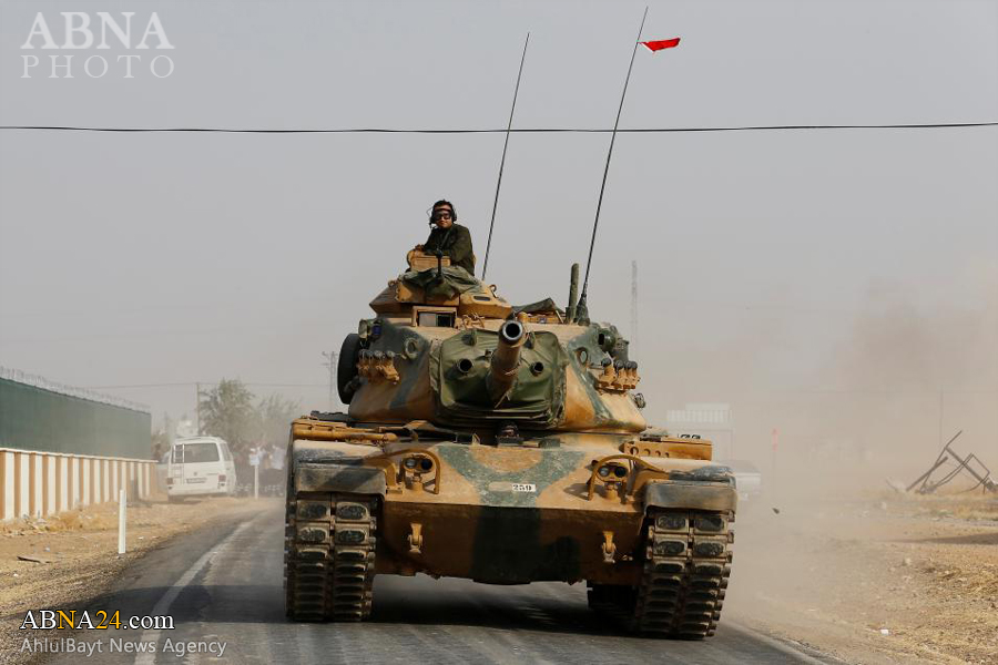Photos: Turkish tanks enter Syria