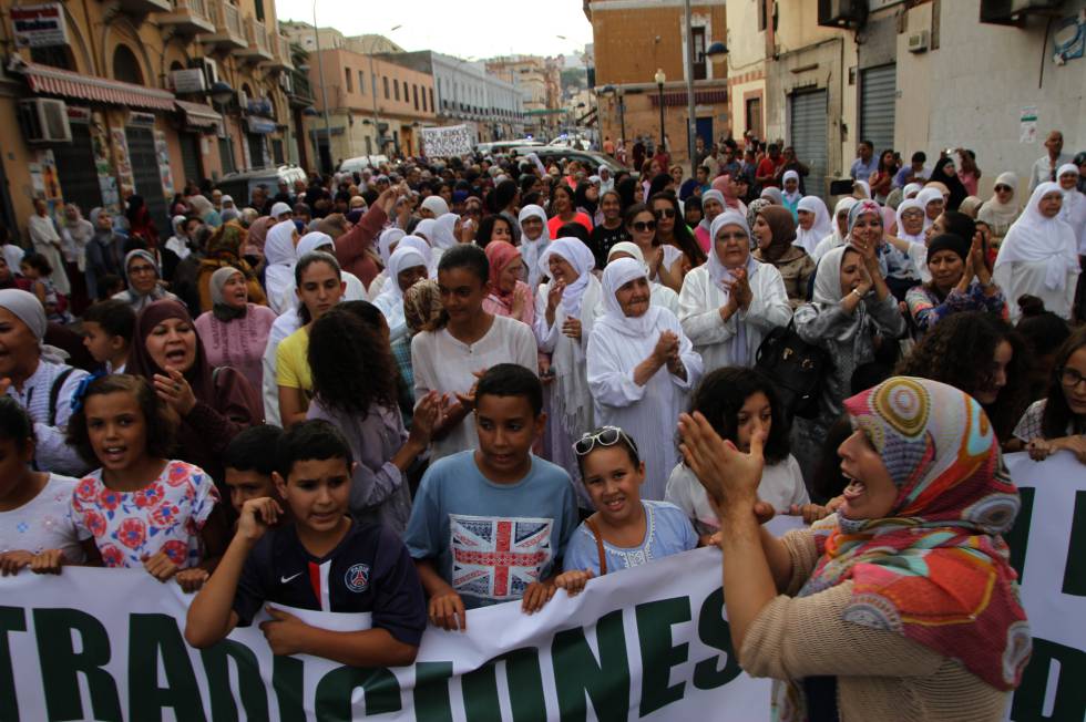 Musulmanes de Melilla se Manifestaron por el Veto Español al Cordero Marroquí en Vísperas del ‘Id al-Adha 
