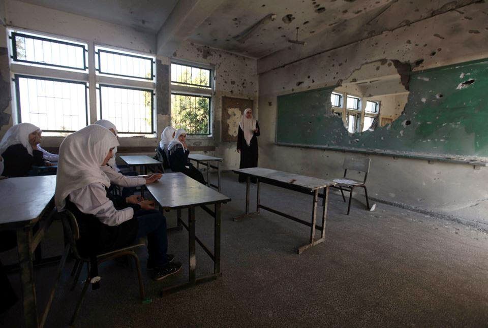 Apartheid israelí Bloquea Entrega de Libros a Estudiantes Palestinos en Gaza