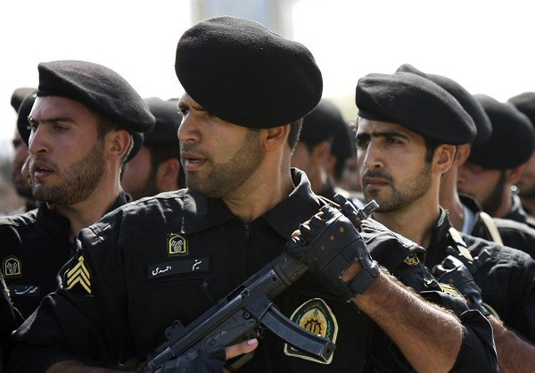 "وزارة الامن الايرانية" تفکك خلیة دولیة لتهریب مکونات المخدرات