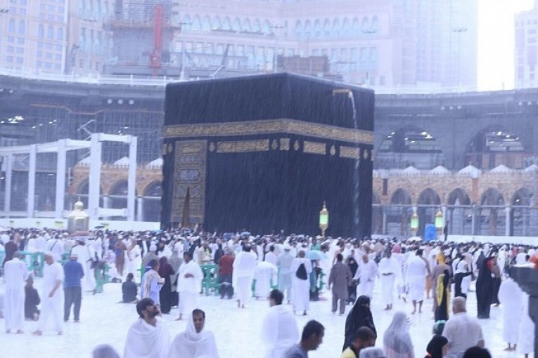 أمطار والرياح على مكة المكرمة والمشاعر المقدسة