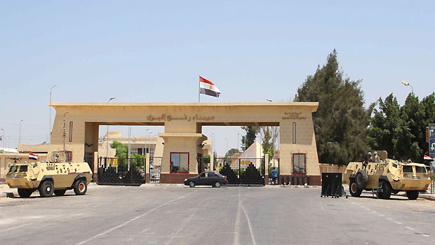 Egypt to open Rafah crossing before pilgrims only