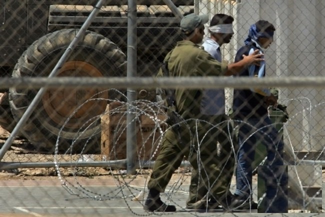 Palestinian minor tortured in Israeli jail after being shot and detained for rock throwing