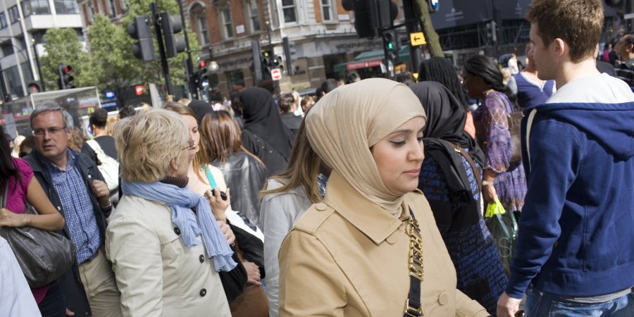 Female author urges UK Muslims to speak out against extremism