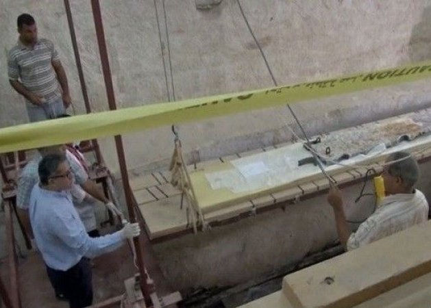 العثور على جزء من زورق الفرعون خوفو + (فيديو)