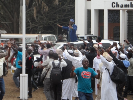 Sheikh Idrisa Muhammad re-elected to presidency for next five years by Malawi Muslims