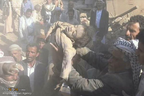 العدوان السعودي يقتل 16 يمنياً من عائلة واحدة جراء قصف منزلهم الطيني (صور16+)