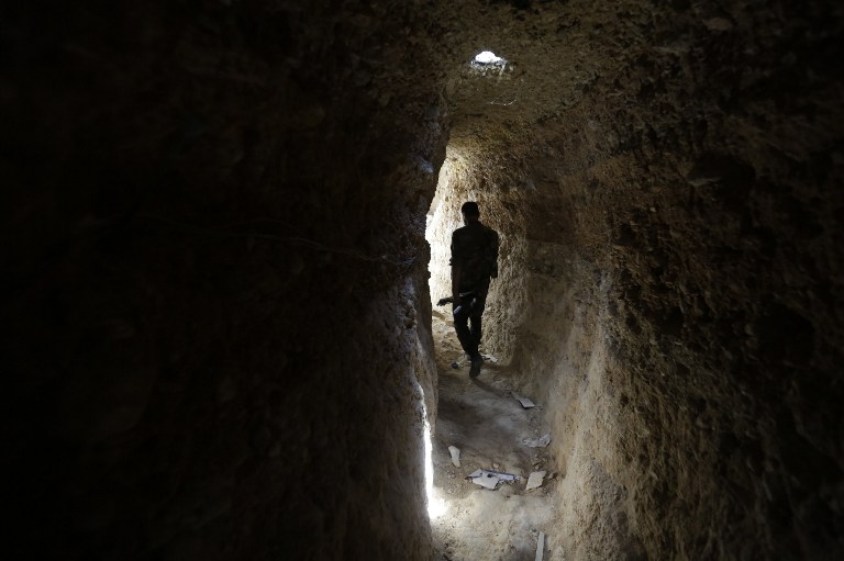 Syrian forces ruin network of connected tunnels on eastern Damascus 