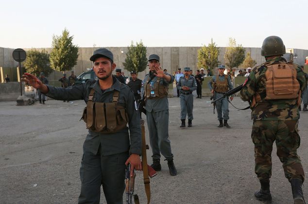 Twin bombings near Afghan's Defense Ministry kill 24 / Pics