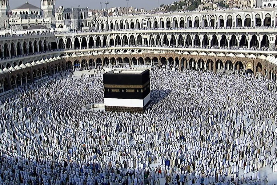 علماء اليمن يدعون العالم الإسلامي الى إدانة السعودية لعرقلتها للحجاج من أداء مناسك الحج