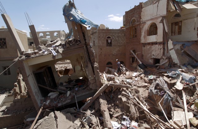 Saudi warplanes kill eight civilians in Yemen