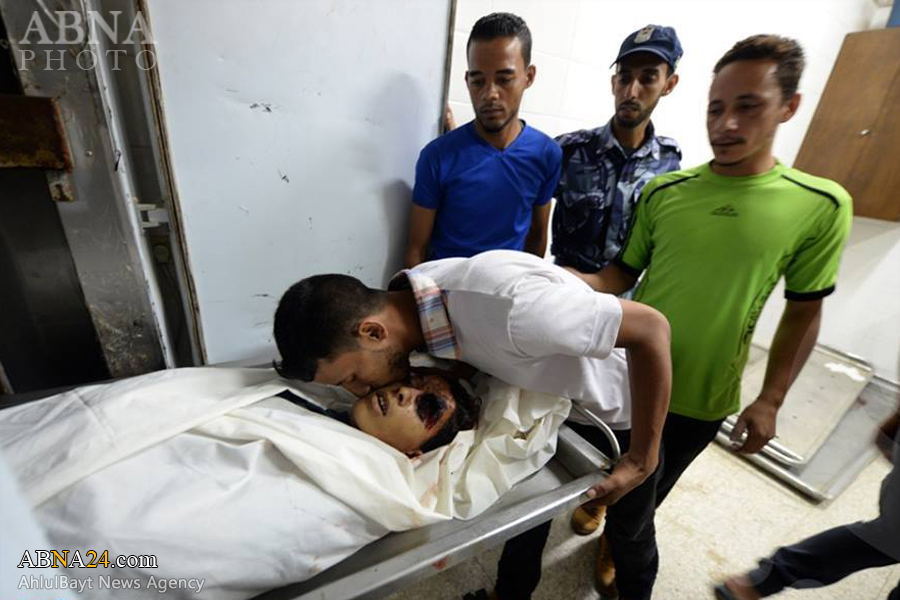Israeli soldiers kill Palestinian youth in Gaza after shooting him in head / Pics