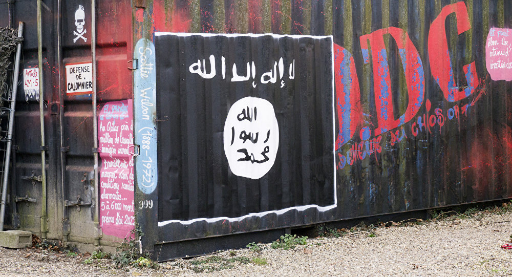 French PM warns of threat from 15,000 terrorists
