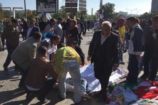 ترکی میں حکمراں جماعت کے دفتر کے باہر دھماکے میں 48 افراد زخمی + تصاویر