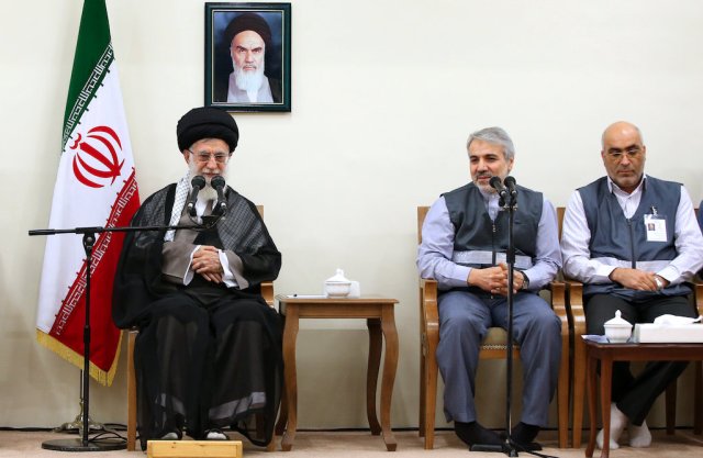 Imam Khamenei calls on Iranians to participate actively in national census