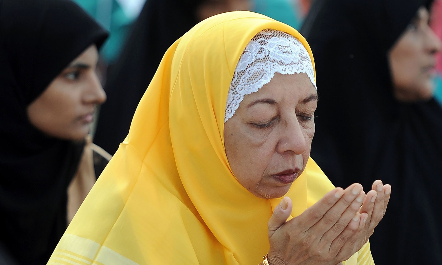 دنیا کے مختلف ممالک میں عید الاضحیٰ کے کچھ مناظر 
