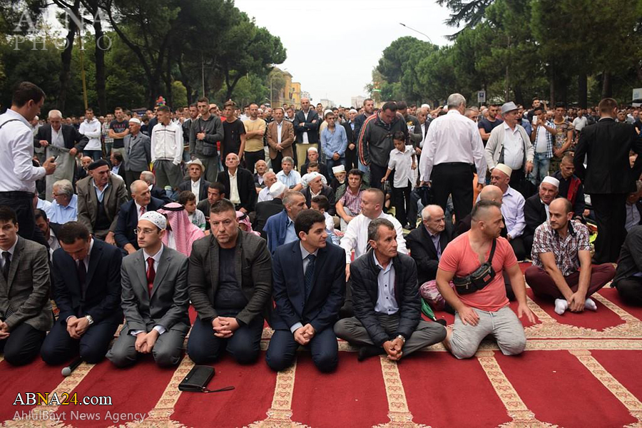 تقرير مصور / المسلمون يقيمون صلاة عيد الاضحى المبارك في ألبانيا