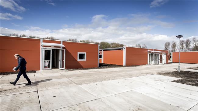 One injured in fire at refugee center in Netherlands