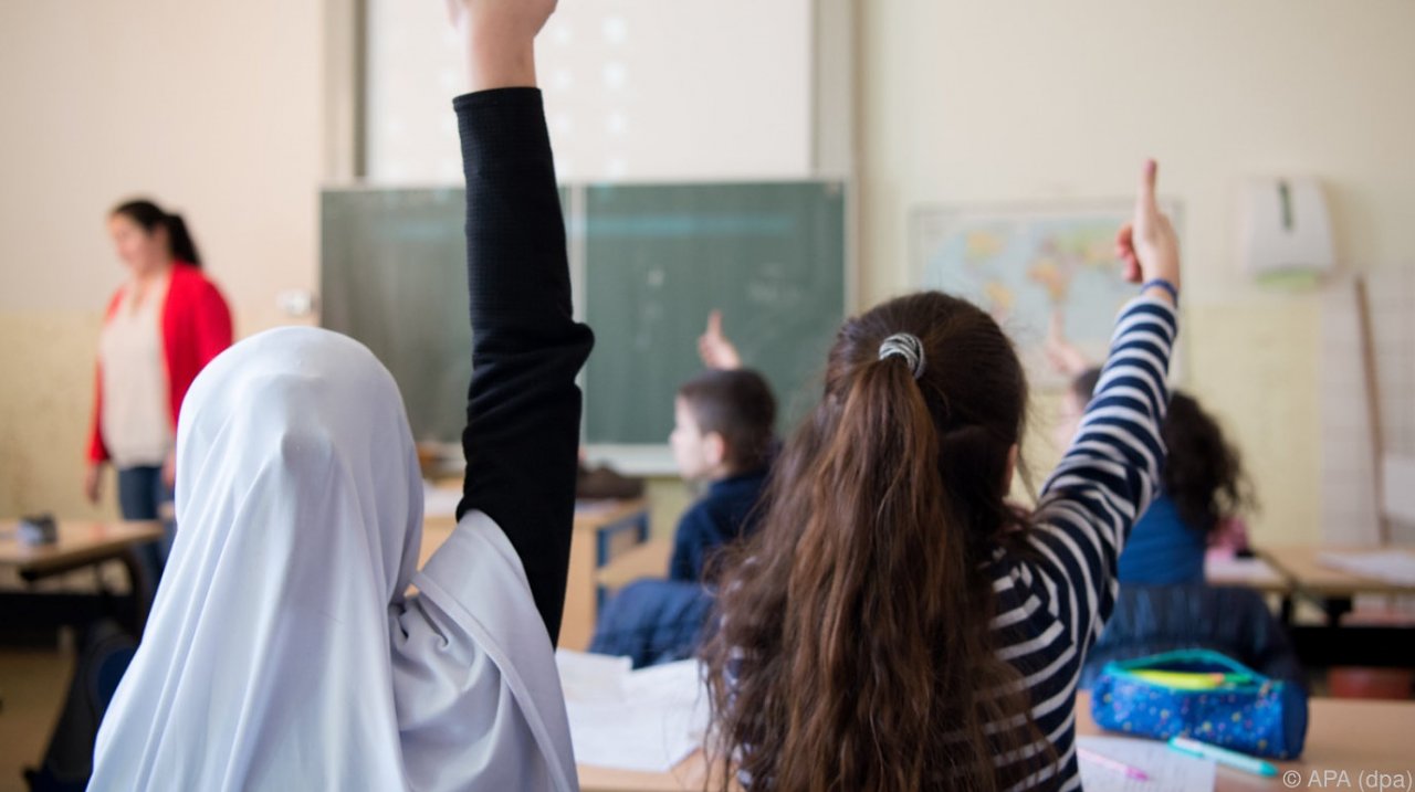 Rund 14.200 Flüchtlingskinder in heimischen Klassen 