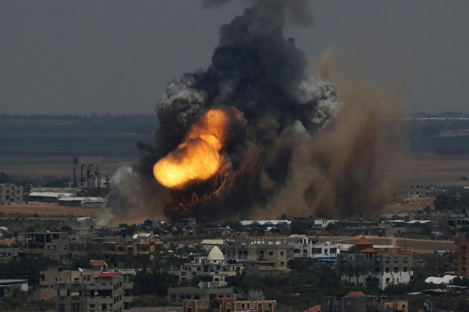 Israeli Jets bombard populated region in Gaza strip