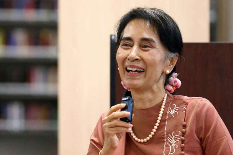 ျမန္မာႏိုင္ငံမွာ လာေရာက္ ရင္းႏွီးျမဳွပ္ႏွံၾကဖို႔ ႏိုင္ငံတကာ လုပ္ငန္းရွင္ေတြကို ေဒၚေအာင္ဆန္းစုၾကည္ ေတာင္းဆို