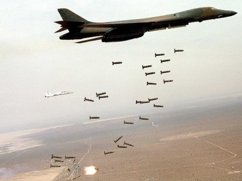 Saudi warplanes using cluster bombs in new raid to western Yemen 