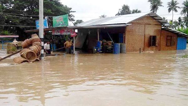 မိုးသည္းထန္စြာ ရြာသြန္းသျဖင့္ တန္႔ဆည္ၿမိဳ႕နယ္ရွိ အိမ္ေထာင္စု ၁၅၀ ခန္႔ ေရႊ႕ေျပာင္း