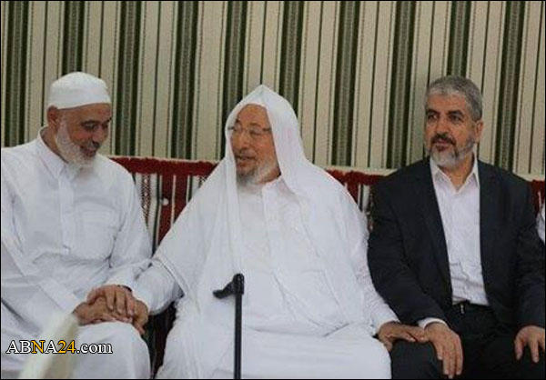 القرضاوي يجتمع بخالد مشعل وإسماعيل هنية في الدوحة