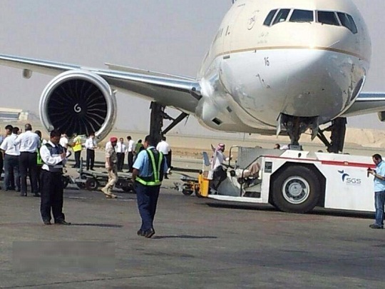 انذار يؤدي الى عزل طائرة سعودية بمانيلا لتفتيشها