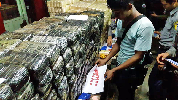 ေမာင္ေတာတြင္ က်ပ္ ၁၃ဘီလီယံေက်ာ္တန္ဖုိးရွိ စိတ္ႂကြ႐ူးသြပ္ေဆးျပား ခုနစ္သန္းခန္႔ စံခ်ိန္တင္ဖမ္းဆီးရမိ