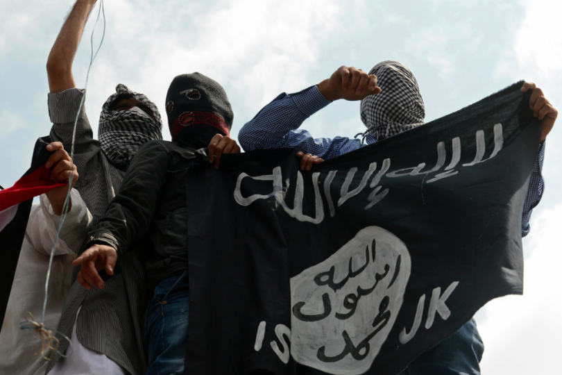 Report: ISIS stealing Phosphates from Khanifis mines in Hama province