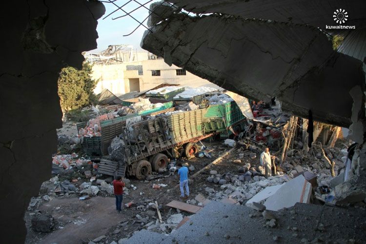 الجيش السوري: لا صحة للانباء عن استهداف قواتنا قافلة مساعدات انسانية في حلب