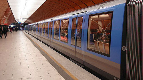 Muslimische Frauen in U-Bahn attackiert