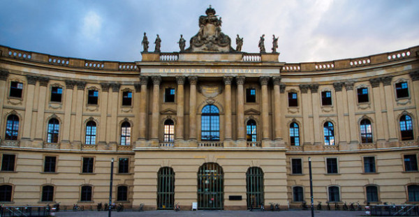 Kirchenrechtler warnt vor religionsloser Zone an Unis