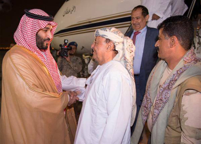 هادي يدفع بـ"وزرائه" الى عدن وهو باق في الرياض!!
