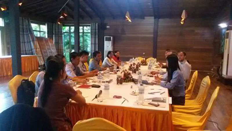 ကန္သံအမတ္ႀကီး ကခ်င္ ခရီးစဥ္တြင္ စစ္ေျပးဒုုကၡသည္ အေရးႏွင့္ လူ႔အခြင့္အေရး ခ်ဳိးေဖာက္မႈမ်ားကုုိ တင္ျပခဲ့ဟုဆို