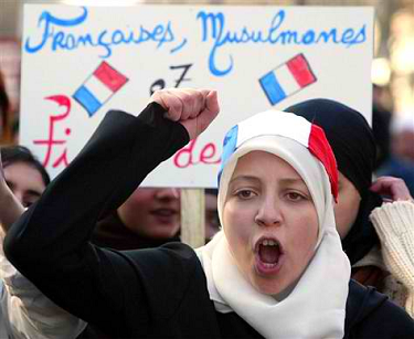 “El 74% de las Agresiones Islamófobas en Francia Recaen Sobre Mujeres” 