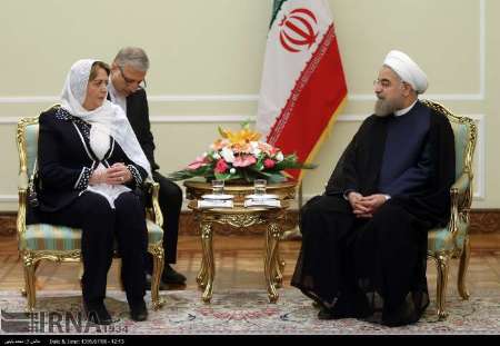 ایران دھشتگردی کے خلاف جنگ میں شام کی حمایت کو جاری رکھے گا: صدر روحانی