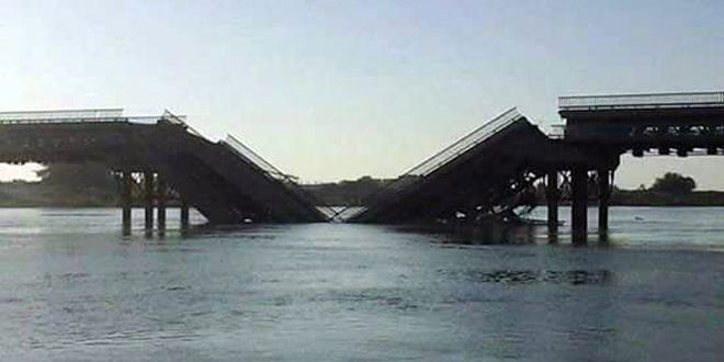 Syria slams US coalition for destroying two bridges in Deir Ezzor