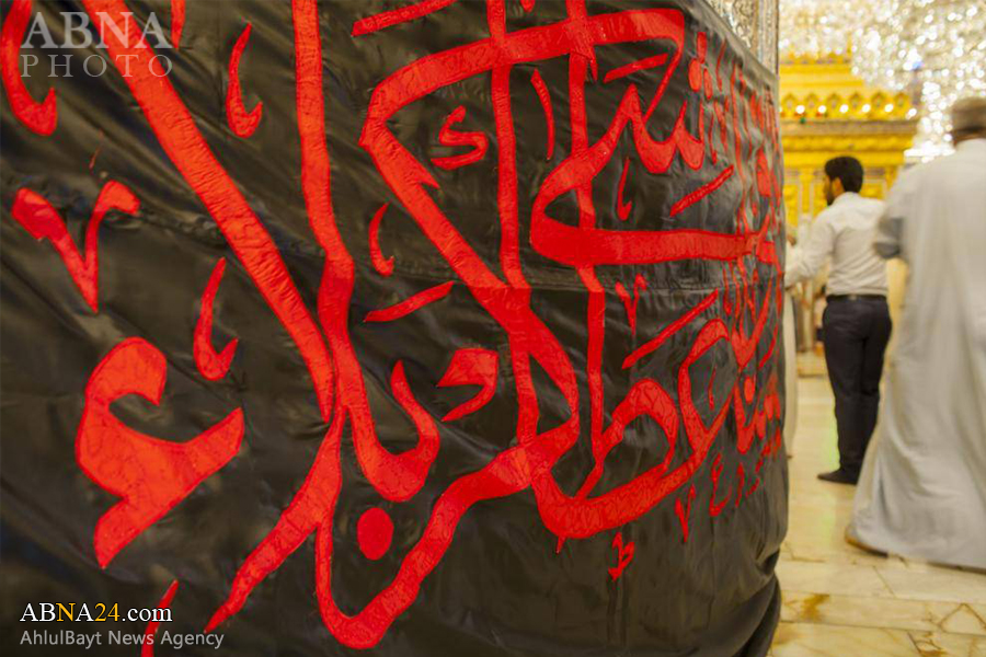تقرير مصور / العتبة العبّاسية تستقبل شهر محرم بتبديل راية القبّة الشريفة الى اللون الأسود