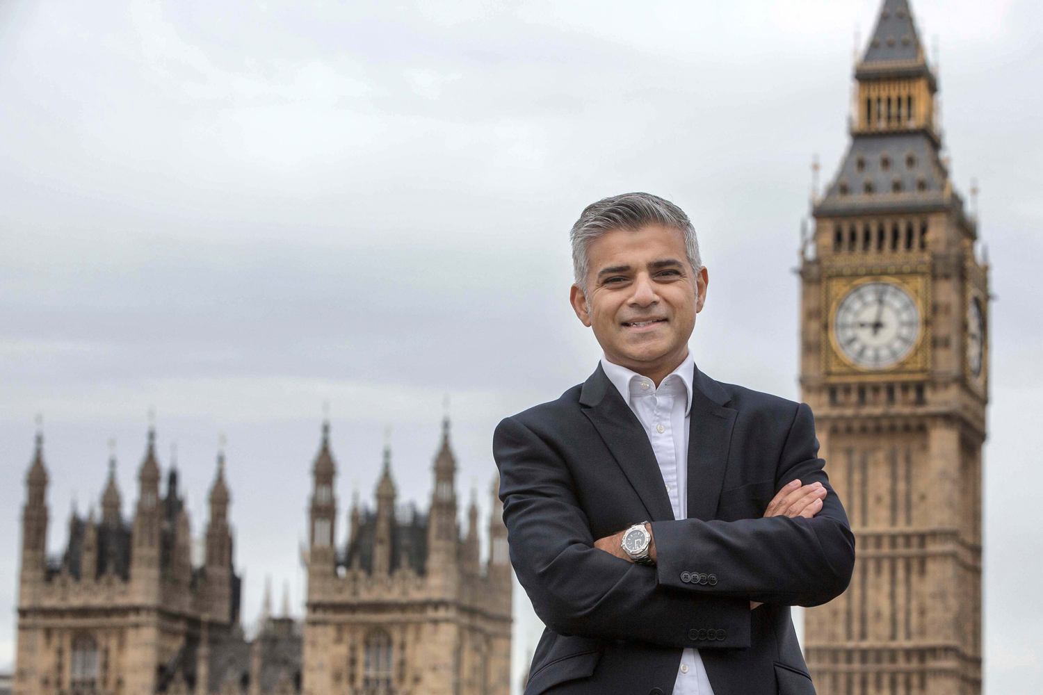 “El Alcalde Musulmán de Londres Planea Instaurar su Propio Sistema de Visados para su Ciudad” 